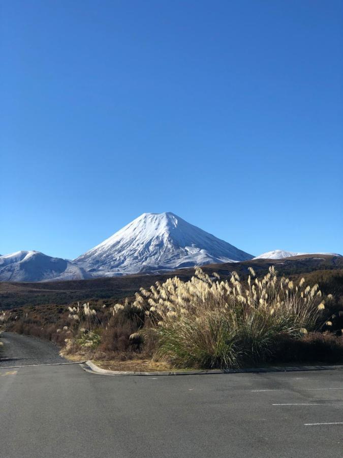 Tongariro Adventures Panzió Kuratau Kültér fotó